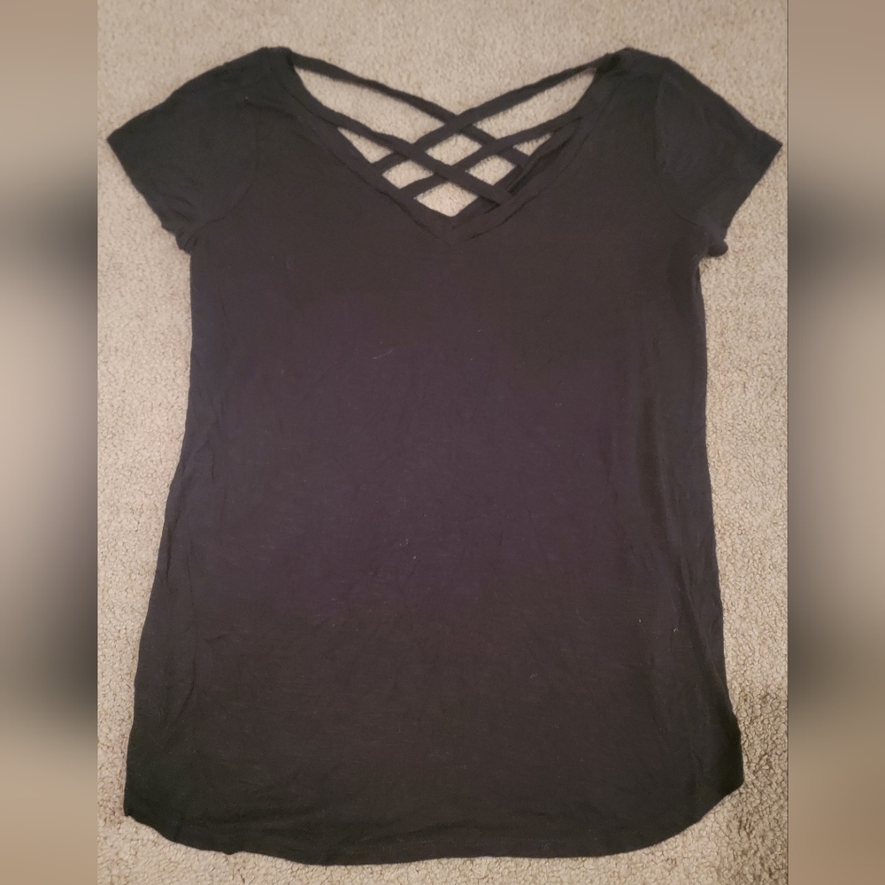 Jessica Simpson maternity shirt